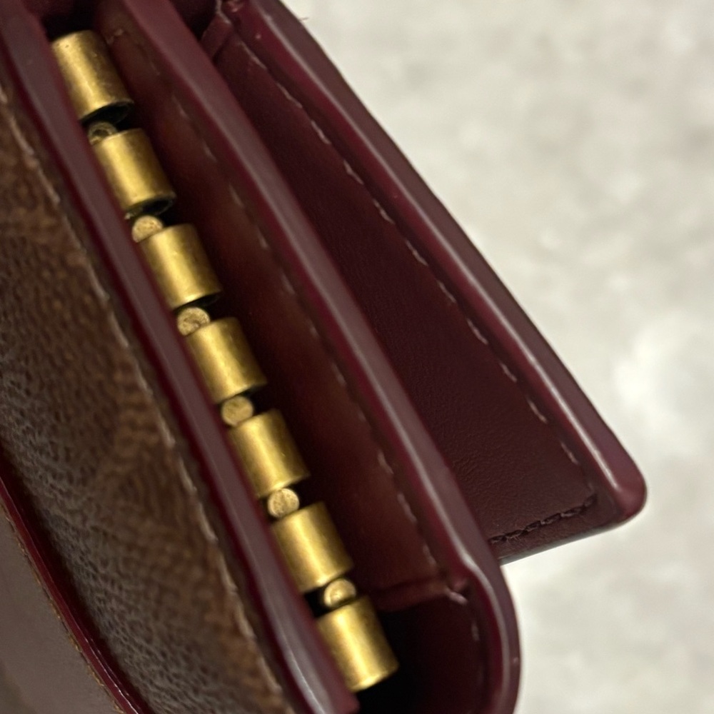 Coach Signature Key Case - Picture 4 of 6